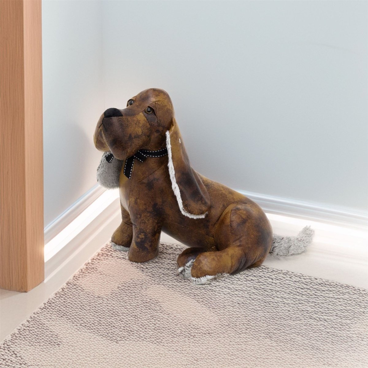 Roscoe Basset Hound Doorstop | Faux Leather Dog Shaped Animal Door Stop - 32cm - Doorstop